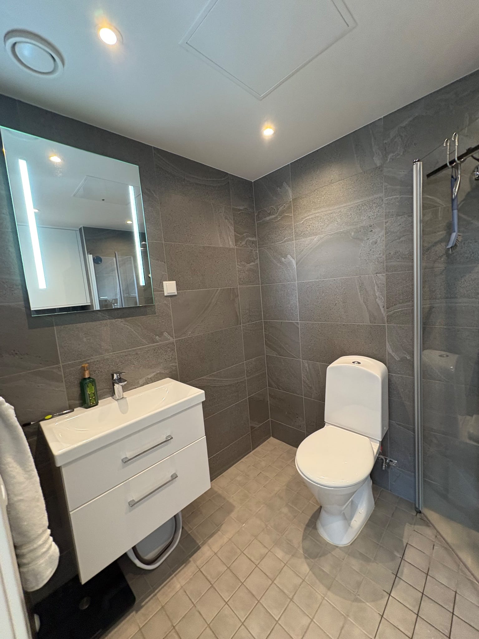 1.5-room apartment in Hässelby, Snödroppsgränd - image 2