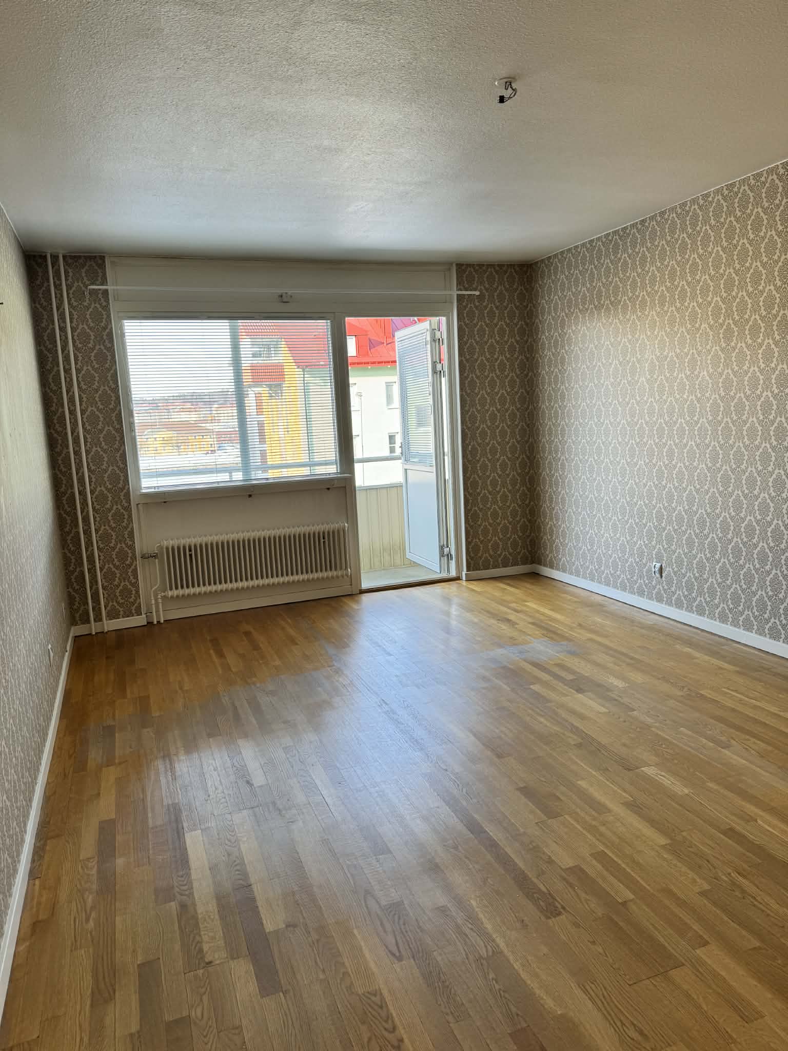 2-room apartment in Härnösand, Storgatan - image 1