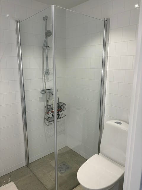 2-rumslägenhet i Danderyd, Skogsslingan - bild 2 2-rumslägenhet i Danderyd, Skogsslingan - bild 2