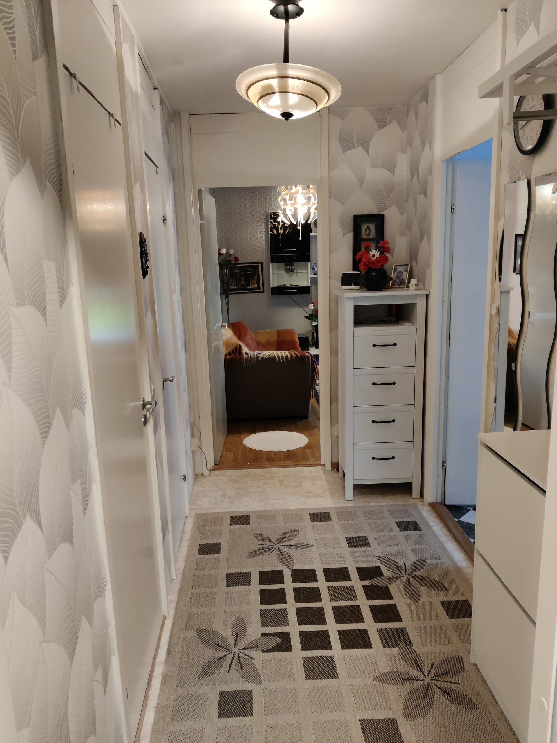 1-rumslägenhet i Trollhättan, Bergkullevägen - bild 3 1-rumslägenhet i Trollhättan, Bergkullevägen - bild 3