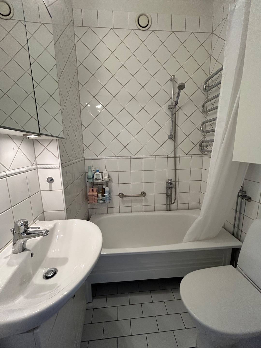 2-room apartment in Stockholm, De geersgatan - image 4