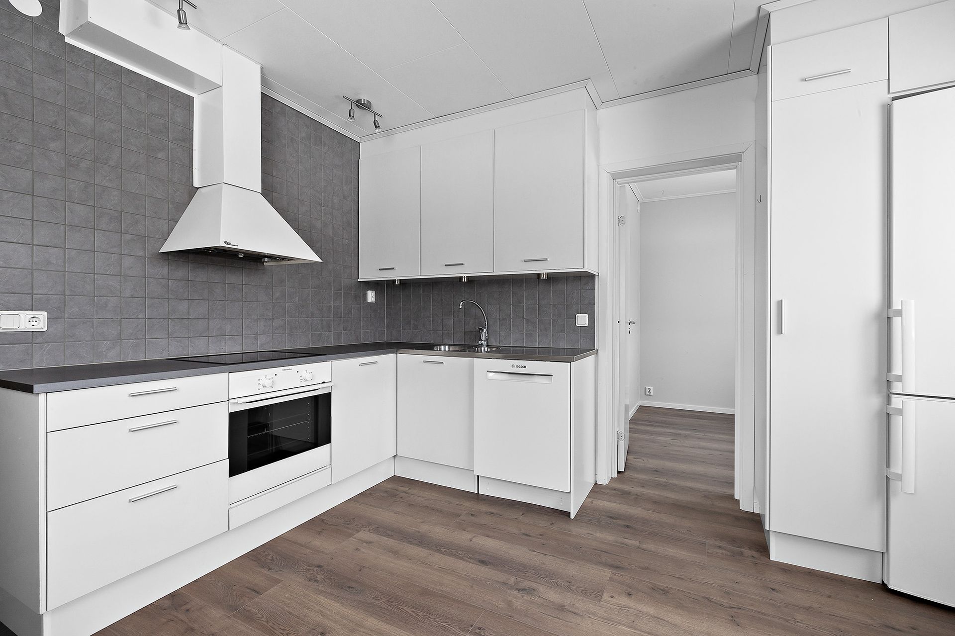 5-room house in Södra Sunderbyn, Sunderbyvägen - image 2