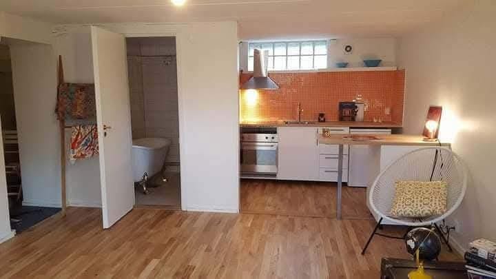 1-rumslägenhet i Älvsjö, Sjättenovembervägen - bild 2 1-rumslägenhet i Älvsjö, Sjättenovembervägen - bild 2