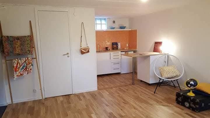 1-rumslägenhet i Älvsjö, Sjättenovembervägen - bild 1 1-rumslägenhet i Älvsjö, Sjättenovembervägen - bild 1