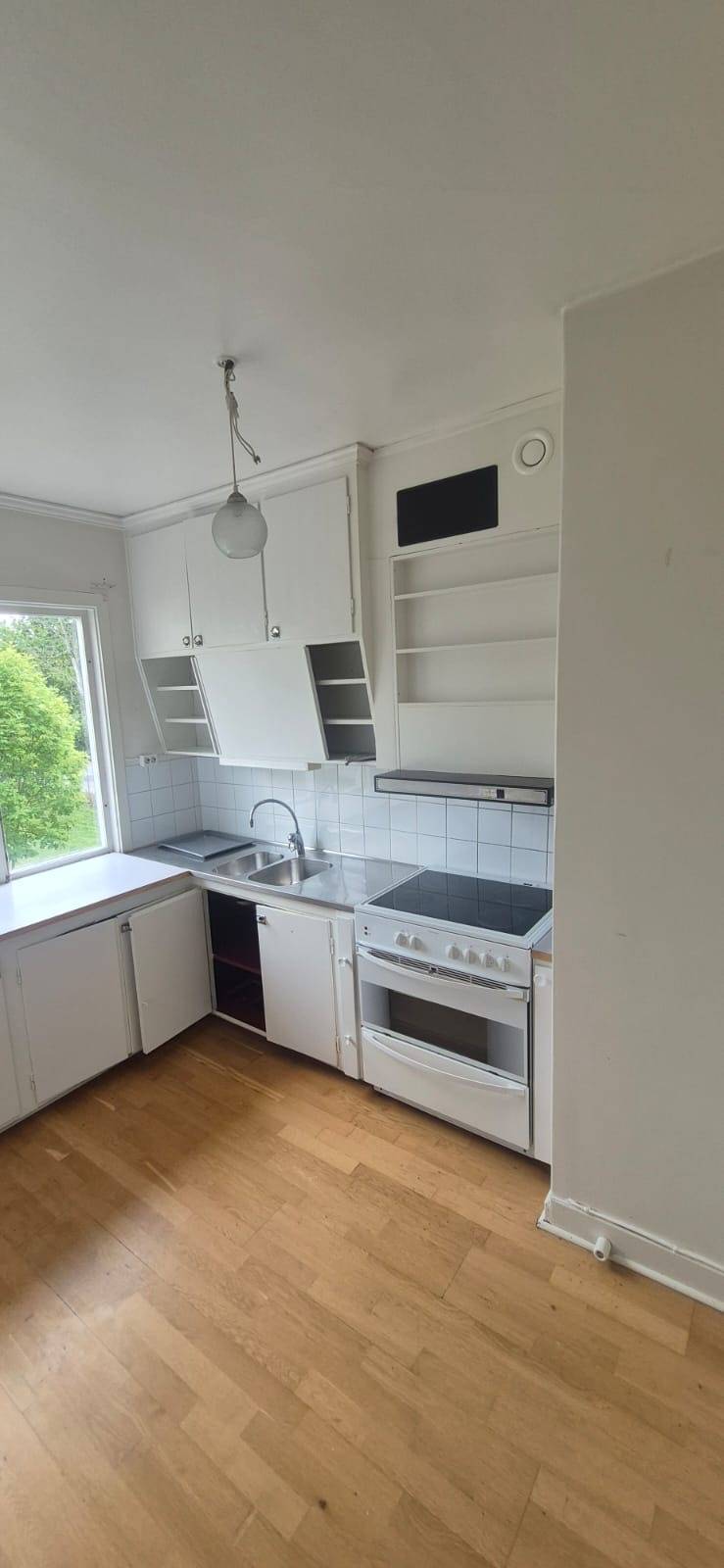 2-rumslägenhet i Hälleforsnäs, Bruksallén - bild 2