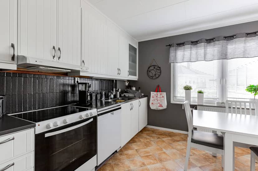 5-room apartment in Nässjö, Lövåsgatan - image 3