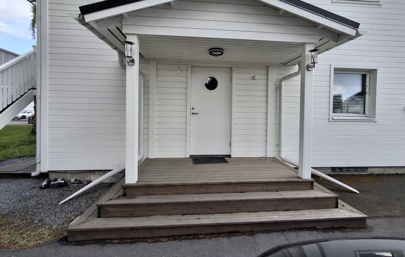 5-room house in Södra Sunderbyn, Sunderbyvägen - image 1