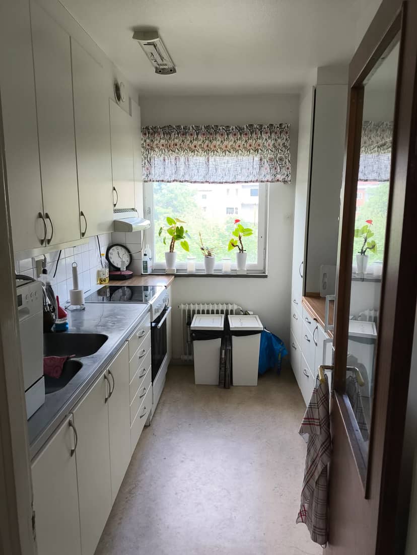 1-room apartment in Hässelby, Aprikosgatan - image 4