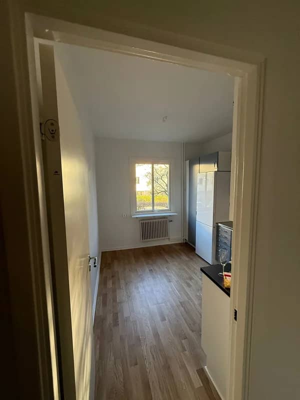 1-room apartment in Göteborg, Enekullegatan - image 4
